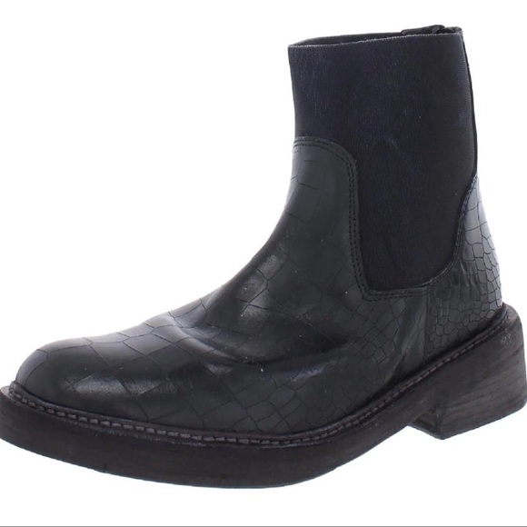 Free People Santa Fe Arlo Chelsea Boots Croc Embossed Leather Black Croc - NWT - Picture 2 of 4